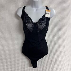 Madein form ladies black lace, Shapeware size 40 DD (NWT